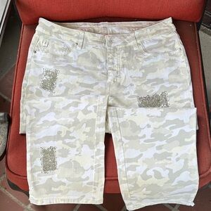 Belle by Kim Gravel Camouflage Jeans
